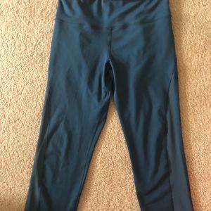 Teal Old Navy Active Crop Leggings
